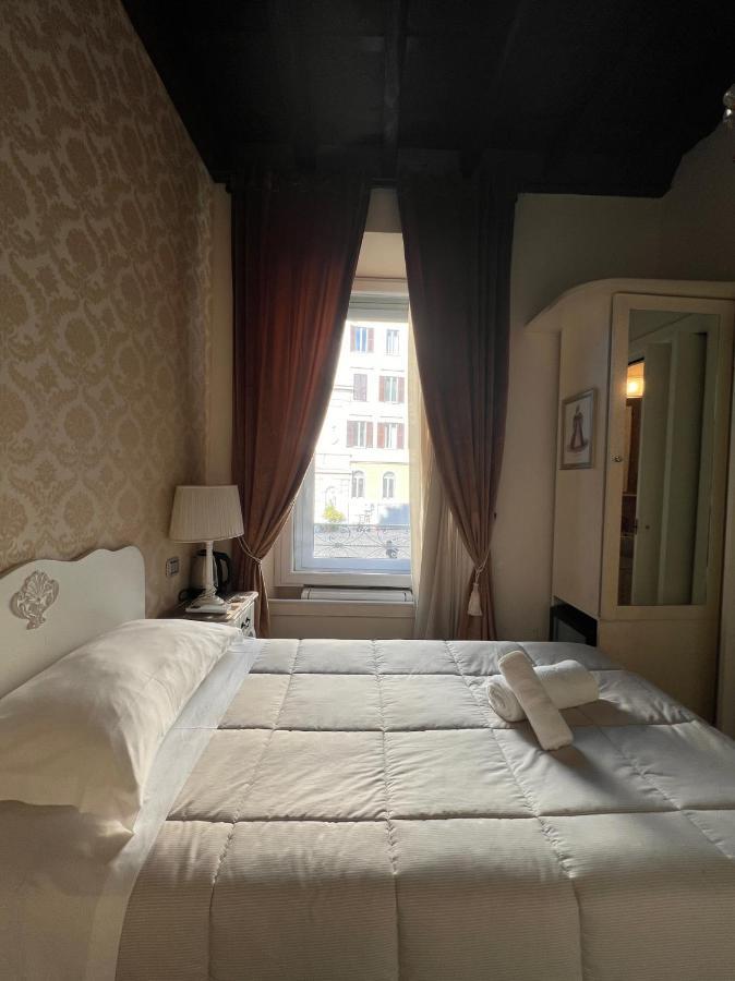 Affittacamere Piazzetta De' Monti 3*