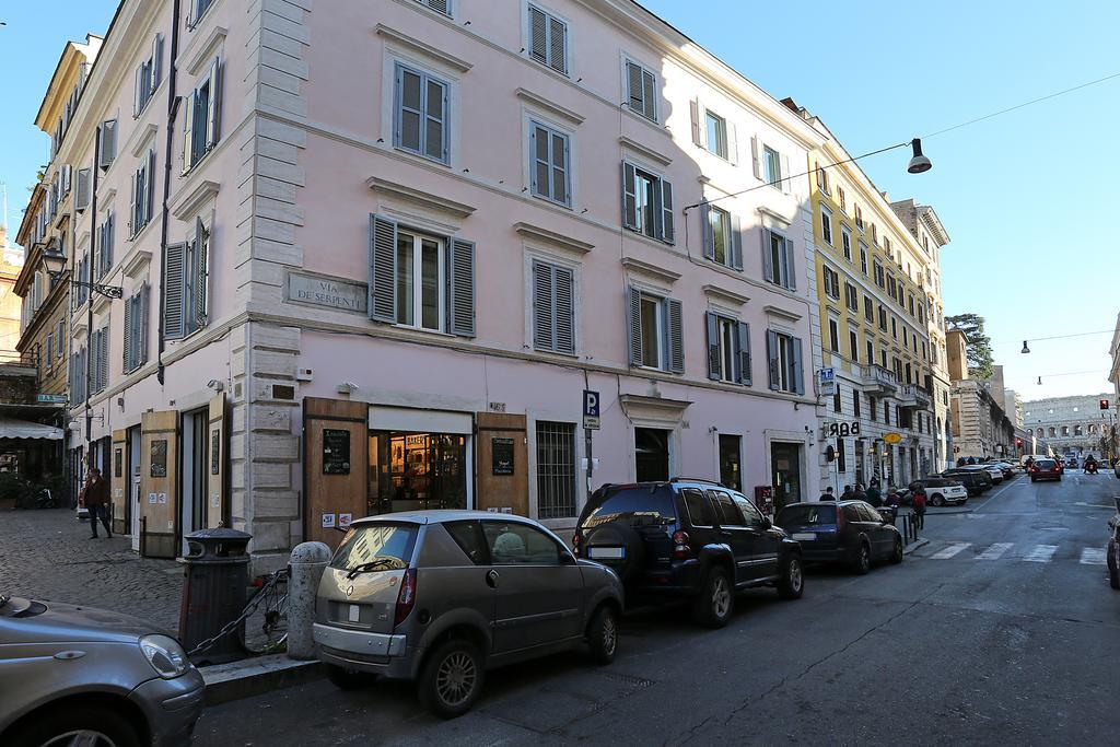 Affittacamere Piazzetta De' Monti 3*